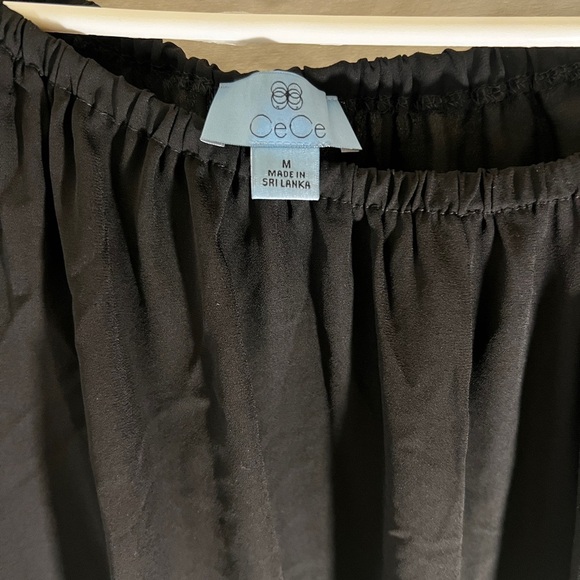 NWT CeCe Black Off-Shoulder ruffle sleeve blouse - Picture 3 of 6